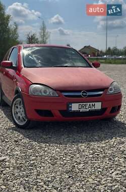 Хэтчбек Opel Corsa 2005 в 