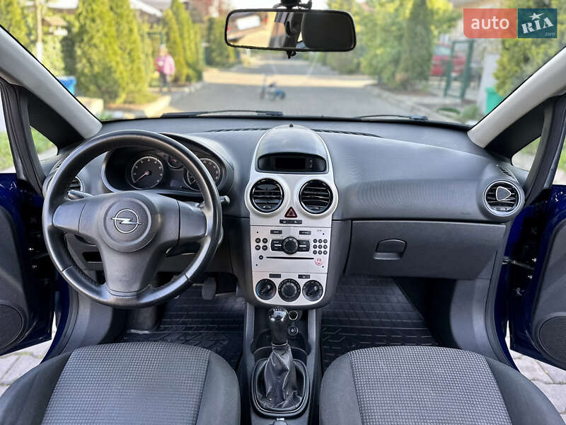 Хэтчбек Opel Corsa 2009 в Одессе