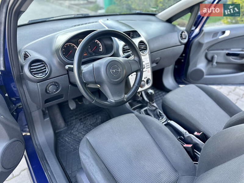 Хэтчбек Opel Corsa 2009 в Одессе