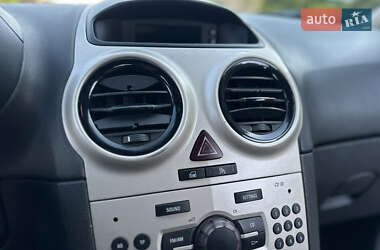 Хэтчбек Opel Corsa 2009 в 