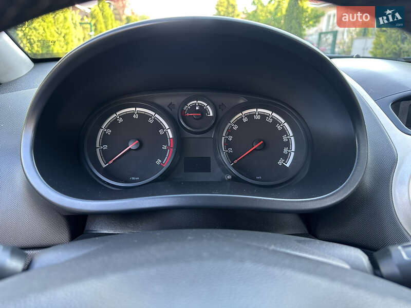 Хэтчбек Opel Corsa 2009 в Одессе