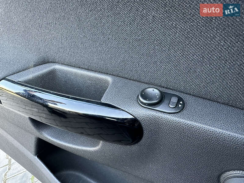 Хэтчбек Opel Corsa 2009 в Одессе