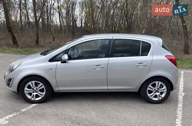 Хетчбек Opel Corsa 2013 в Чернігові