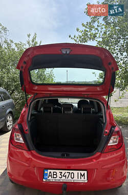 Хэтчбек Opel Corsa 2009 в 