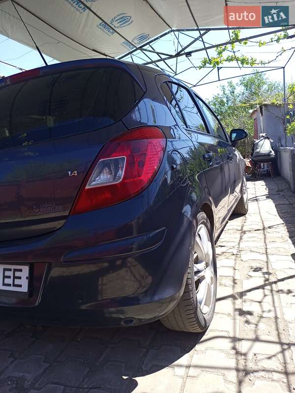 Хетчбек Opel Corsa 2008 в Миколаєві