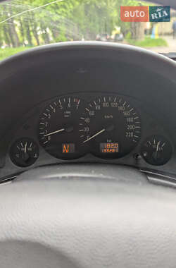 Хэтчбек Opel Corsa 2001 в 