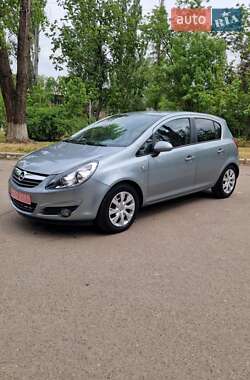 Хэтчбек Opel Corsa 2010 в Николаеве