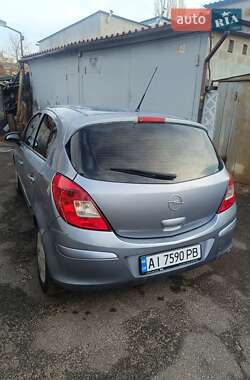 Хетчбек Opel Corsa 2006 в 