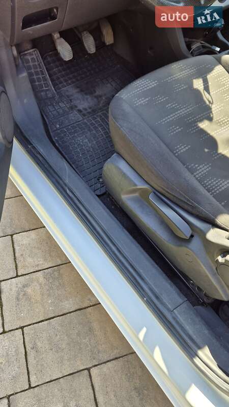 Хэтчбек Opel Corsa 2011 в Луцке фото 30 Хэтчбек Opel Corsa 2011 в Луцке