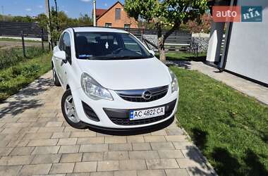Хэтчбек Opel Corsa 2011 в 