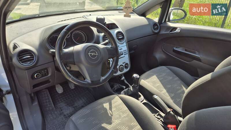 Хэтчбек Opel Corsa 2011 в Луцке фото 18 Хэтчбек Opel Corsa 2011 в Луцке