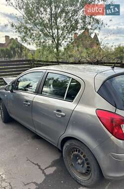 Хэтчбек Opel Corsa 2011 в Киеве