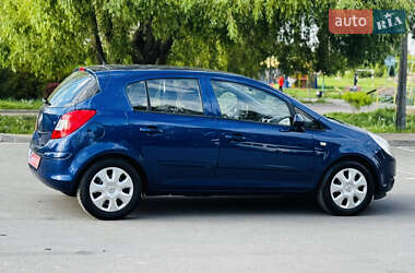 Хэтчбек Opel Corsa 2007 в 