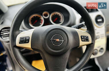 Хэтчбек Opel Corsa 2007 в 