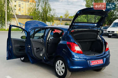 Хэтчбек Opel Corsa 2007 в 