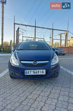 Хэтчбек Opel Corsa 2010 в Черновцах