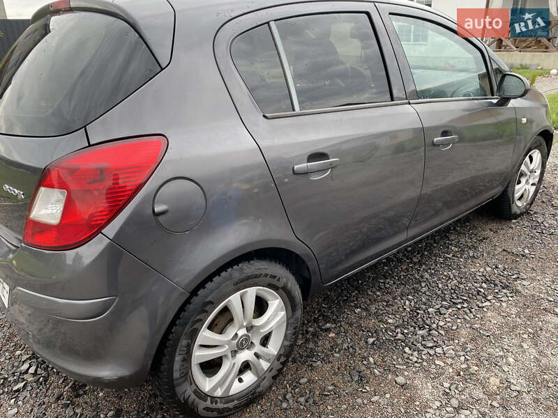 Хэтчбек Opel Corsa 2012 в Луцке