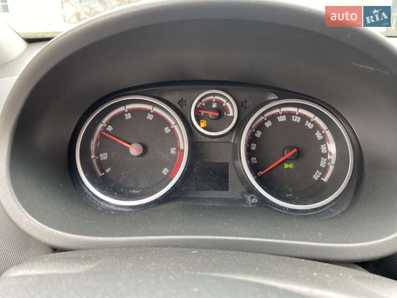 Хэтчбек Opel Corsa 2012 в Луцке