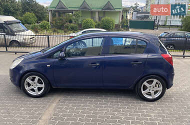 Хэтчбек Opel Corsa 2009 в 