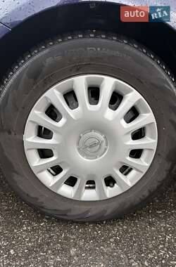 Хэтчбек Opel Corsa 2009 в 