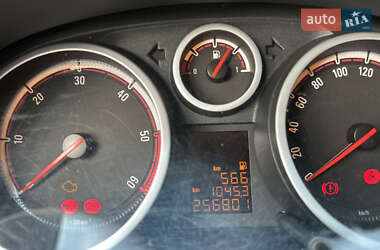 Хэтчбек Opel Corsa 2007 в 