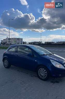 Хэтчбек Opel Corsa 2008 в 