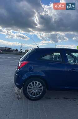 Хэтчбек Opel Corsa 2008 в 
