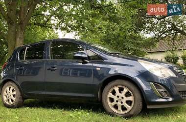 Хетчбек Opel Corsa 2013 в Києві