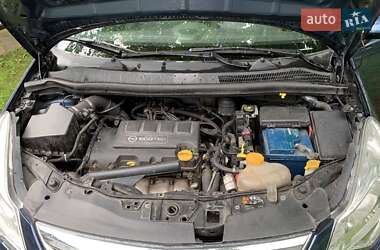 Хетчбек Opel Corsa 2013 в 