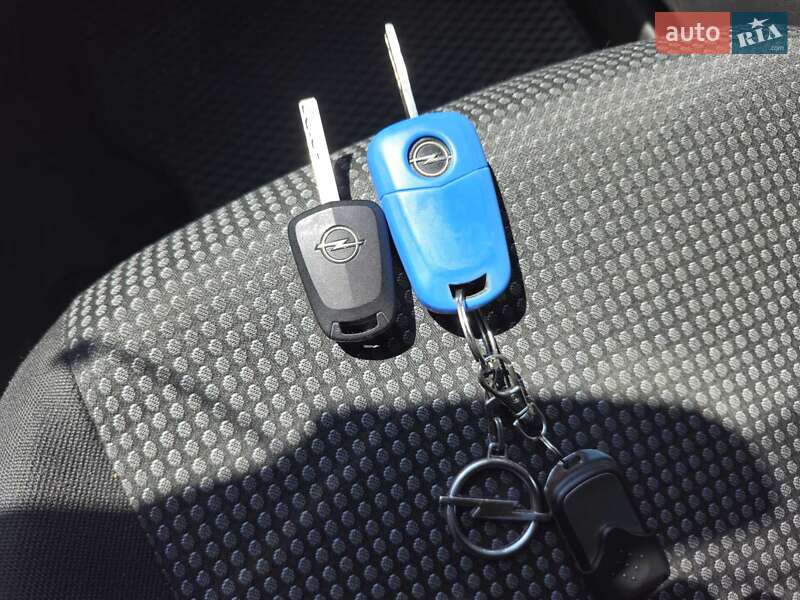 Хэтчбек Opel Corsa 2007 в Одессе