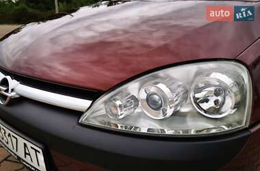 Хетчбек Opel Corsa 2006 в 