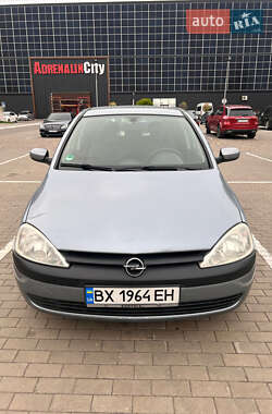 Хэтчбек Opel Corsa 2003 в 