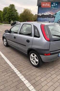 Хэтчбек Opel Corsa 2003 в 