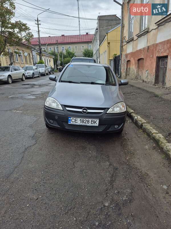 Хэтчбек Opel Corsa 2003 в Черновцах