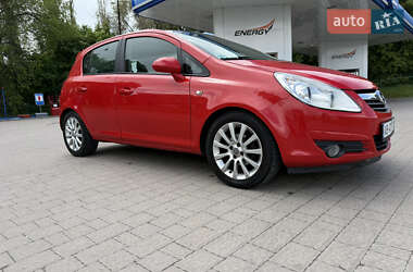 Хэтчбек Opel Corsa 2008 в 