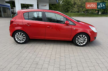 Хэтчбек Opel Corsa 2008 в 