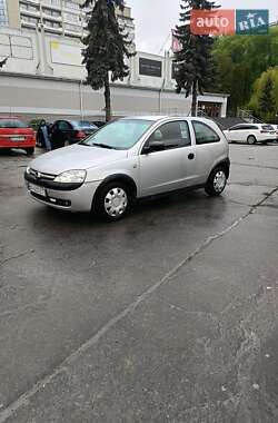 Хэтчбек Opel Corsa 2003 в 