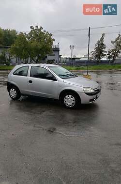 Хэтчбек Opel Corsa 2003 в 