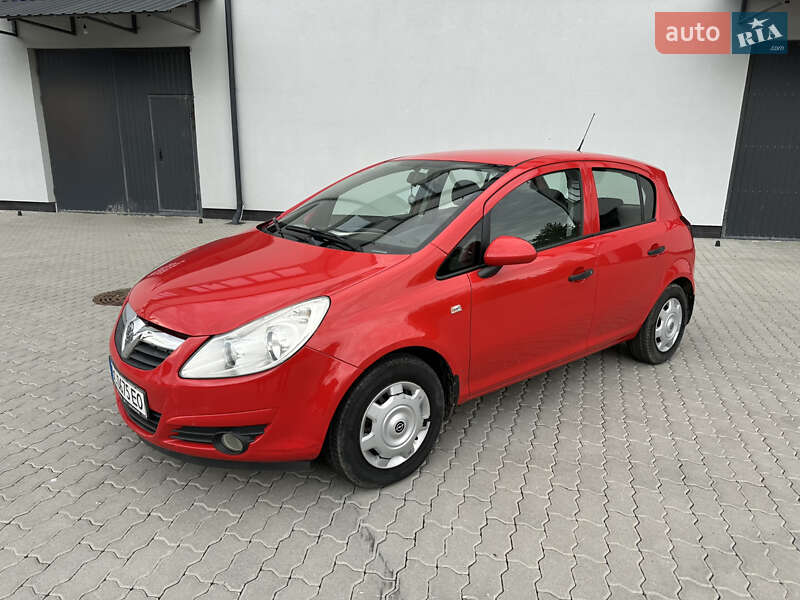 Хэтчбек Opel Corsa 2008 в 