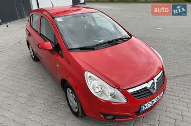 Хэтчбек Opel Corsa 2008 в 