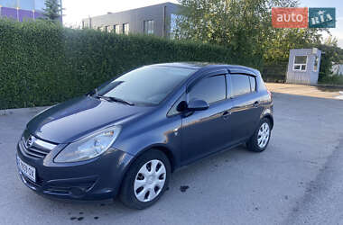Хетчбек Opel Corsa 2010 в 