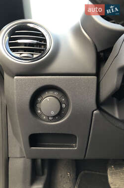 Хетчбек Opel Corsa 2007 в 