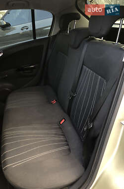 Хетчбек Opel Corsa 2007 в 