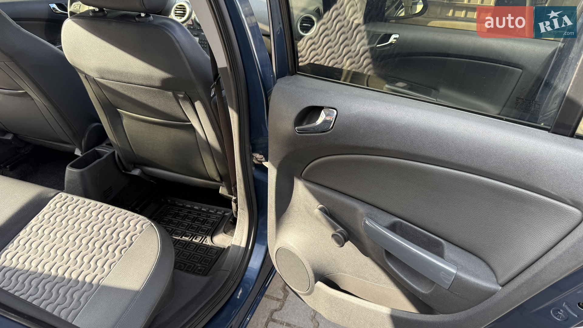 2011 Opel Corsa - мініатюра 10