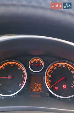 Хэтчбек Opel Corsa 2007 в 
