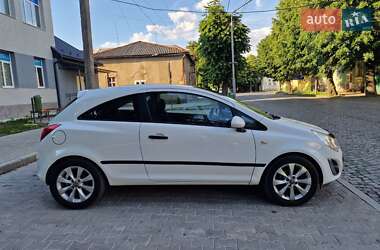 Хэтчбек Opel Corsa 2011 в 