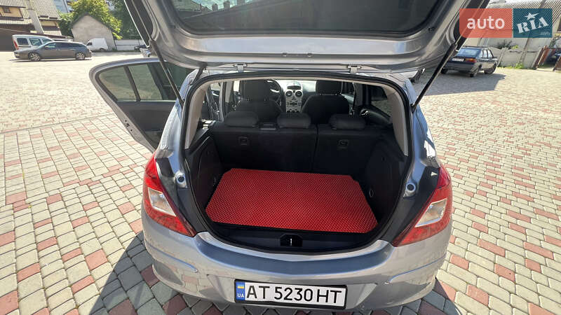 Хэтчбек Opel Corsa 2007 в Ивано-Франковске