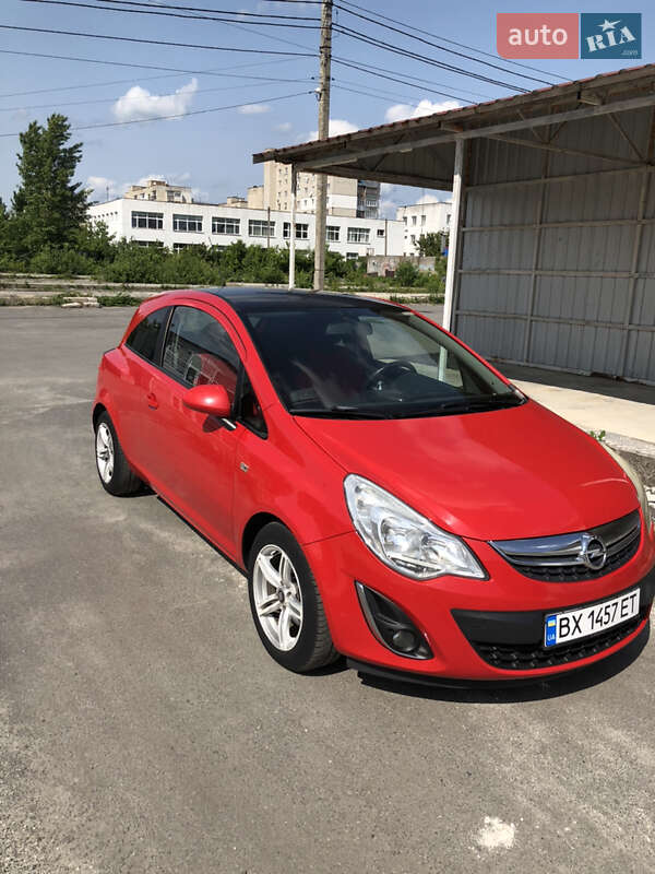 Хетчбек Opel Corsa 2011 в Шепетівці