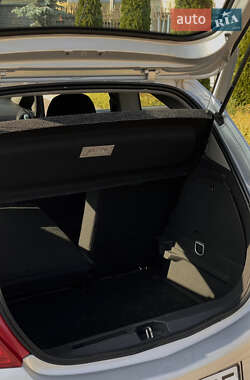 Хетчбек Opel Corsa 2008 в 