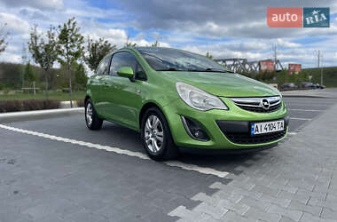 Хетчбек Opel Corsa 2011 в 